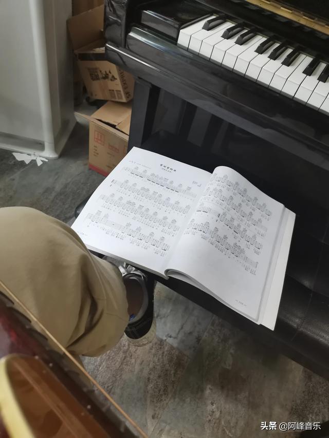 适合跑调严重人唱的歌_菜鸟ktv入门歌曲