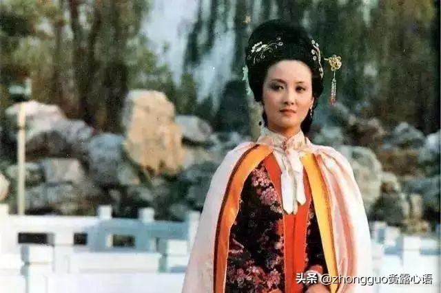 王熙凤从了宝玉（王熙凤捡到宝玉的玉）